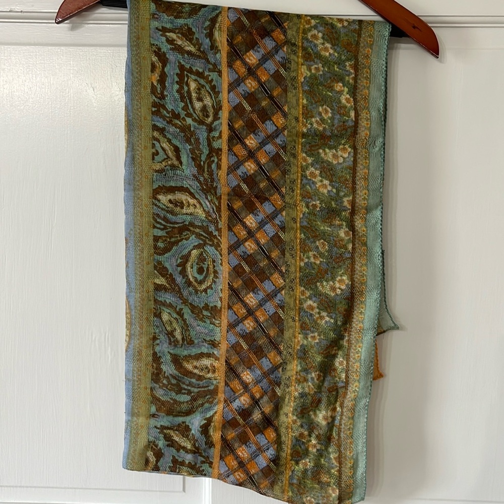 Talbots Women’s Scarf Good Condition